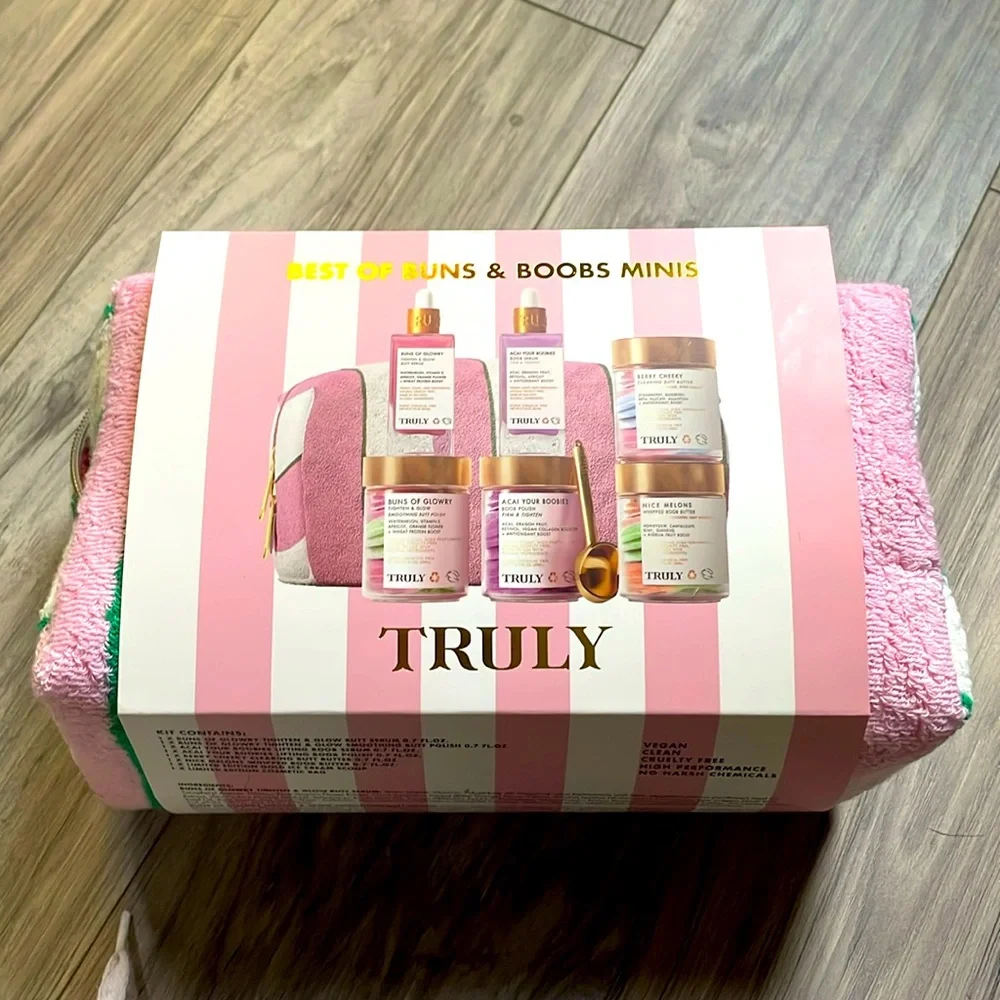 BRAND NEW! Buns and Boobs minis kit by TRULY - Picture 2 of 13